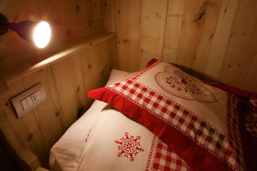 Maison Peroulaz Charvensod Kamer foto