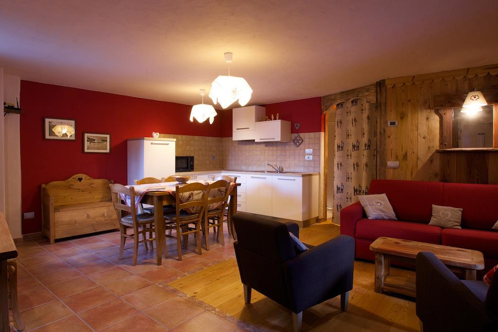 Maison Peroulaz Charvensod Kamer foto
